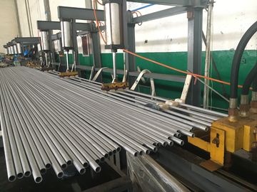 Tubo inconsútil de ASTM B444 Gr.2 INCONEL 625 uso el 100% UT y Y y HT del cambiador de calor de 25,4 de x 2,11 de los x 6096MM