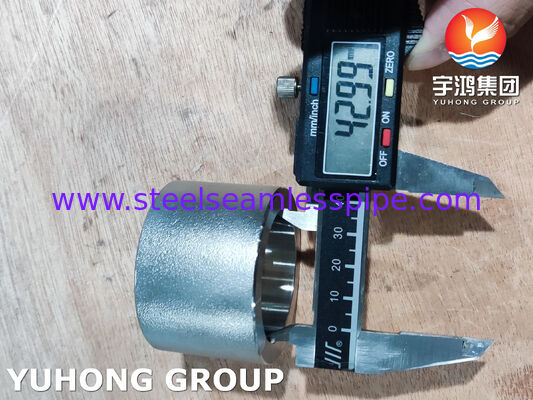 ASTM A182 F304 3000# Acoplamiento SW y NPT, soldadura de enchufe de acero inoxidable de alta resistencia a la corrosión y acoplamiento de hilo NPT para tuberías industriales