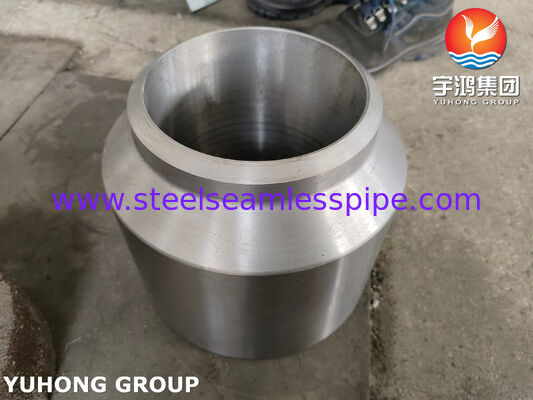 ASTM A105N Forjadoras de acero al carbono ASME Boquillas auto-reforzadas para recipientes a presión